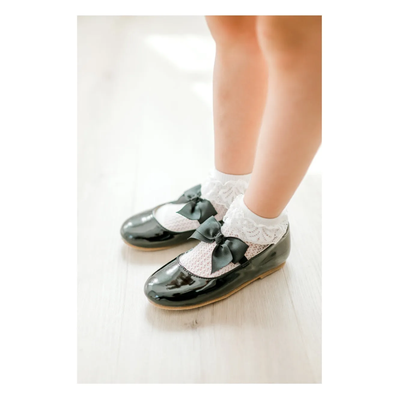 Amelia Bow Flat