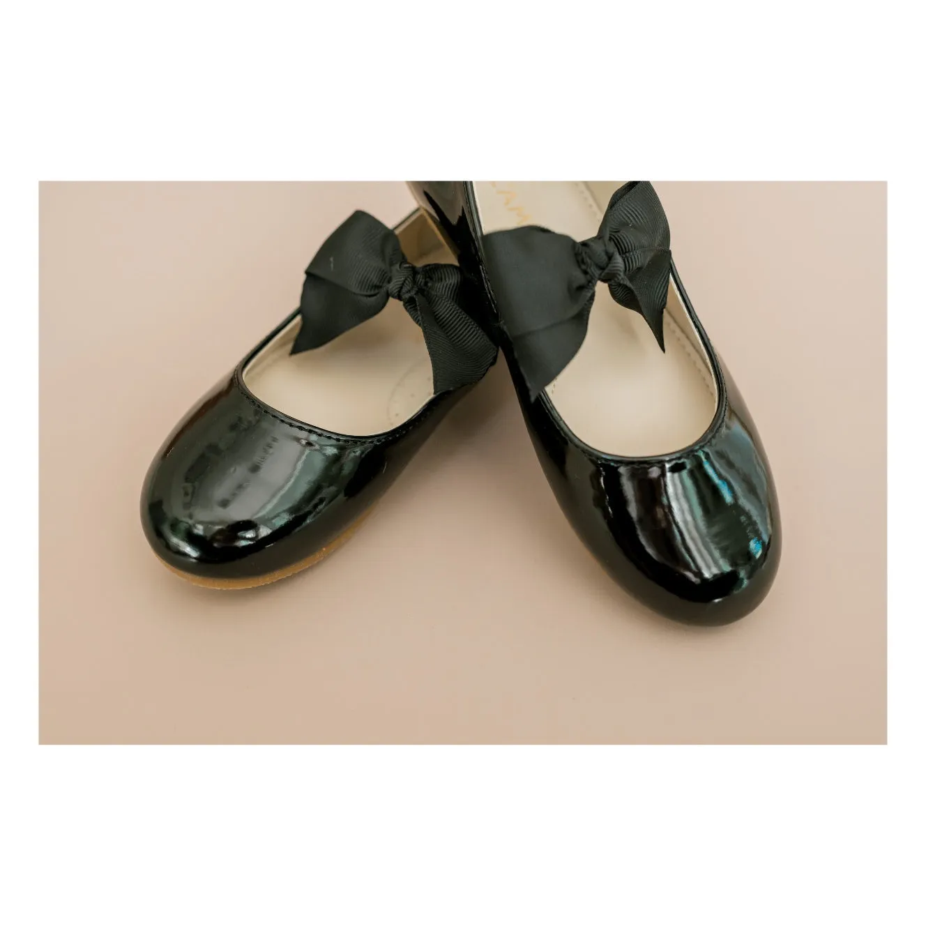 Amelia Bow Flat