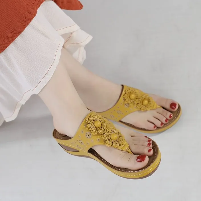 Cuzcare Summer Sandals For Women 3D-Flower Massage Insole Flip-flops