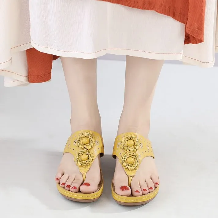 Cuzcare Summer Sandals For Women 3D-Flower Massage Insole Flip-flops