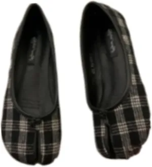 Tabi Shoes Women Slip on Ballet Flat - Low Top Split Toe Orthopedic Sandals Cute Casual Comfortable Walking Lightweight Loafers Female Solid All-Match for Daily Wear Beach Travel Birthday Gifts