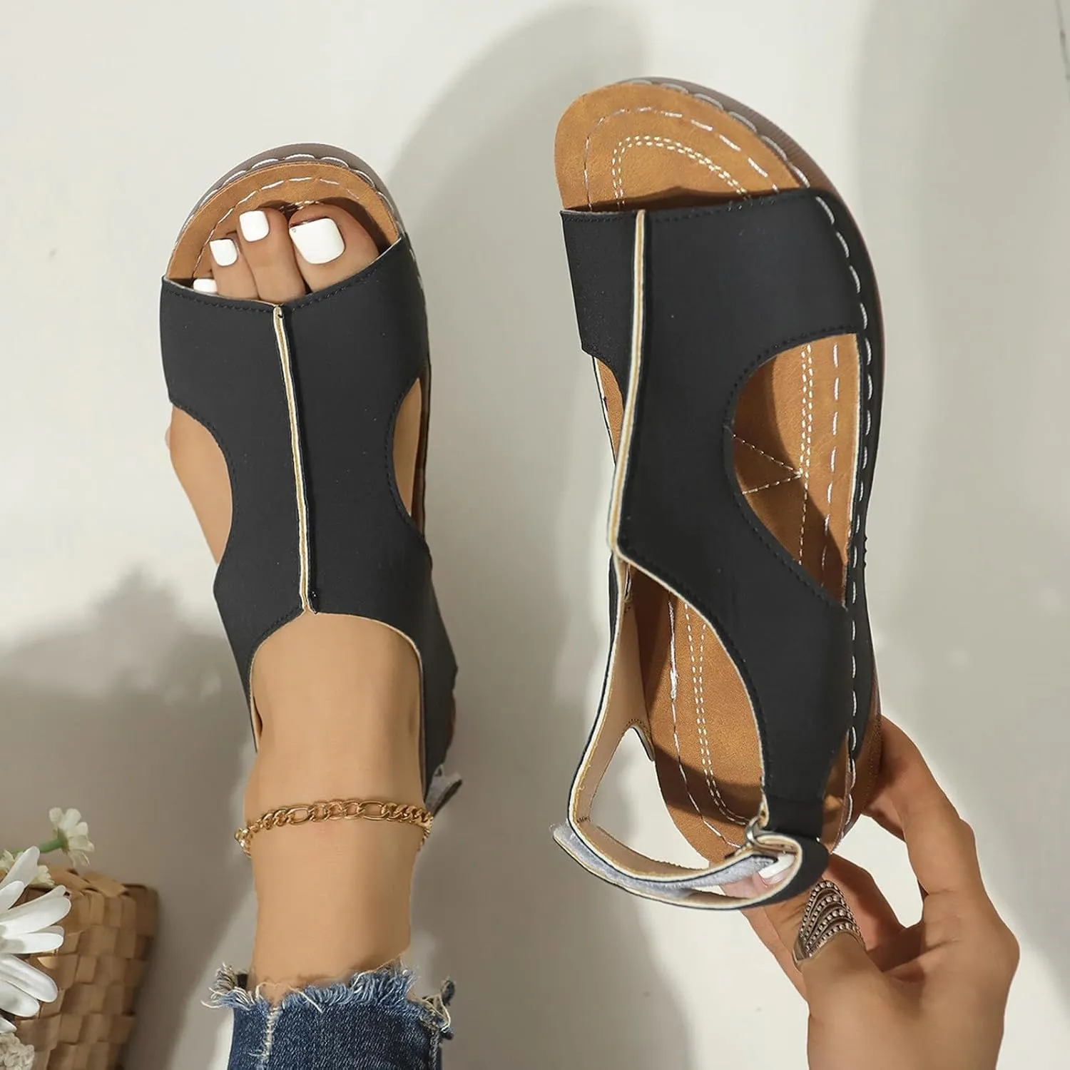 Women's Orthopedic Arch Support Sandals Comfortable Walking Flat Beach Sandals Casual Dressy Vacation Chic Summer