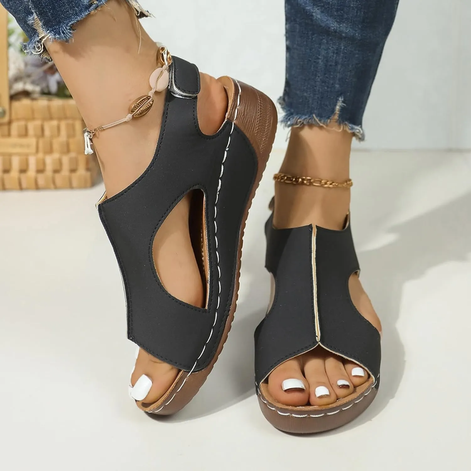 Women's Orthopedic Arch Support Sandals Comfortable Walking Flat Beach Sandals Casual Dressy Vacation Chic Summer