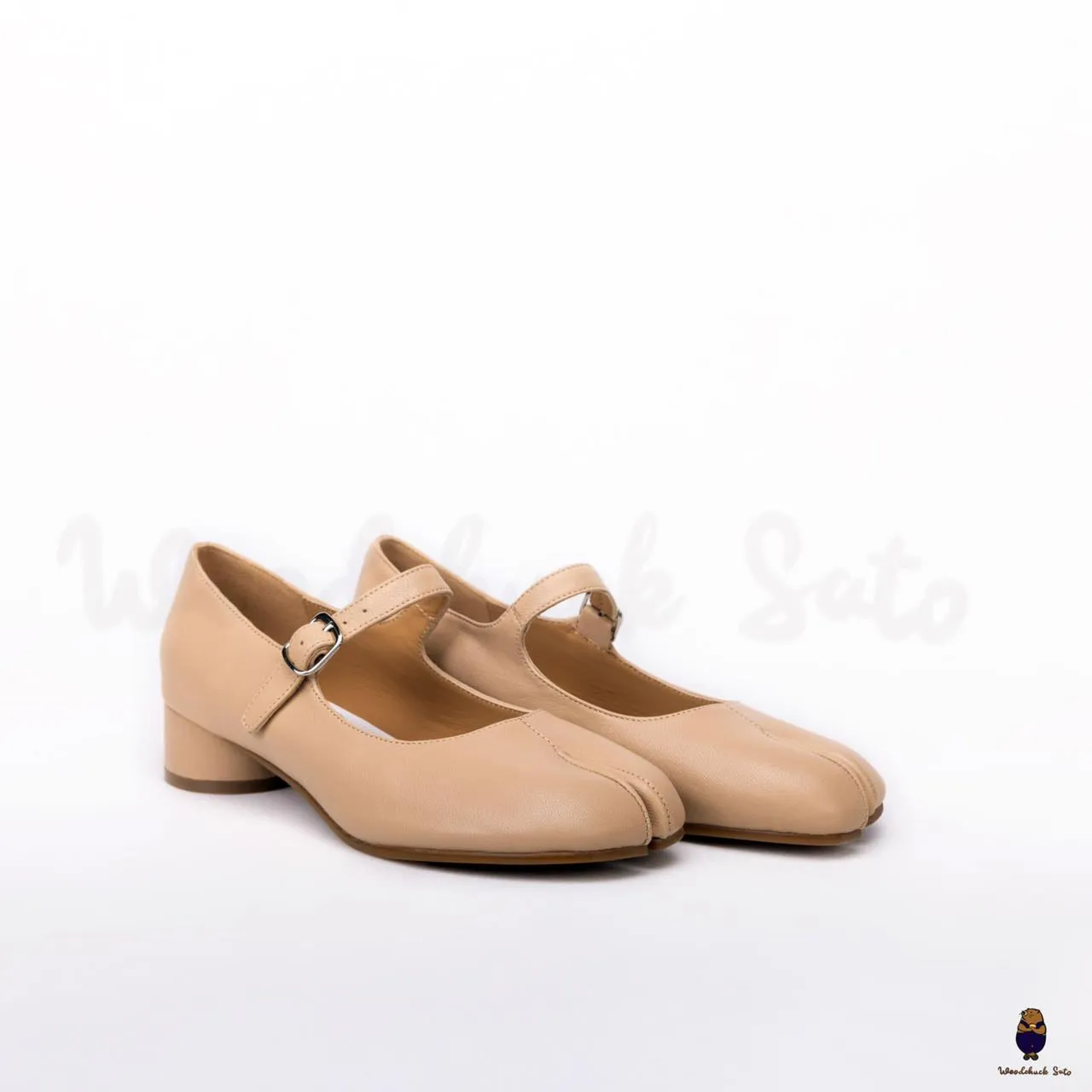 WoodChuckSato Women's Men's Beige Tabi Split-Toe Sheep Leather Mary Jane Shoes with 3cm Heel & Adjustable Strap Sizes EU 35-41